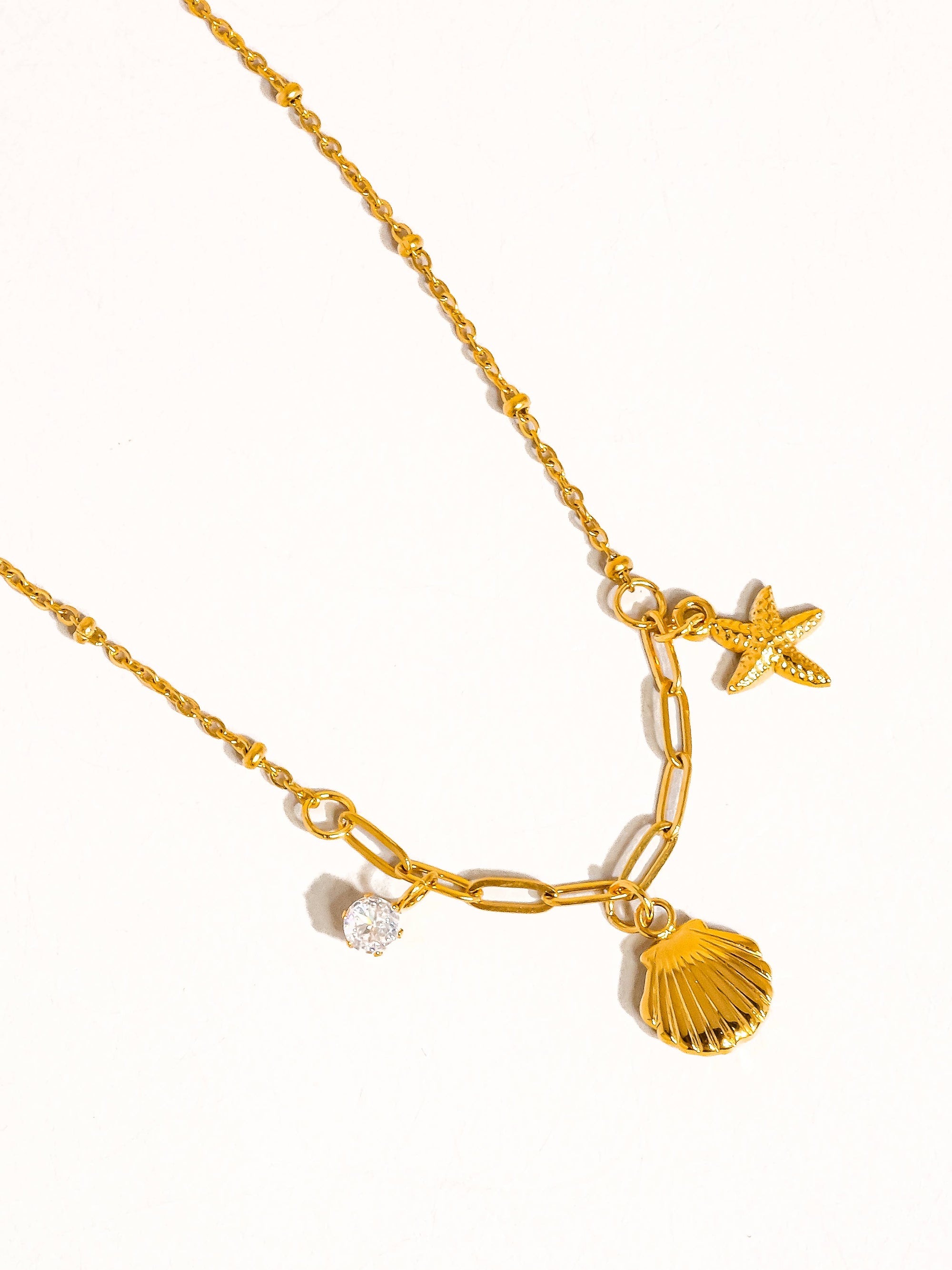 Roshell 18K Gold Non-Tarnish Shell and Start Necklace