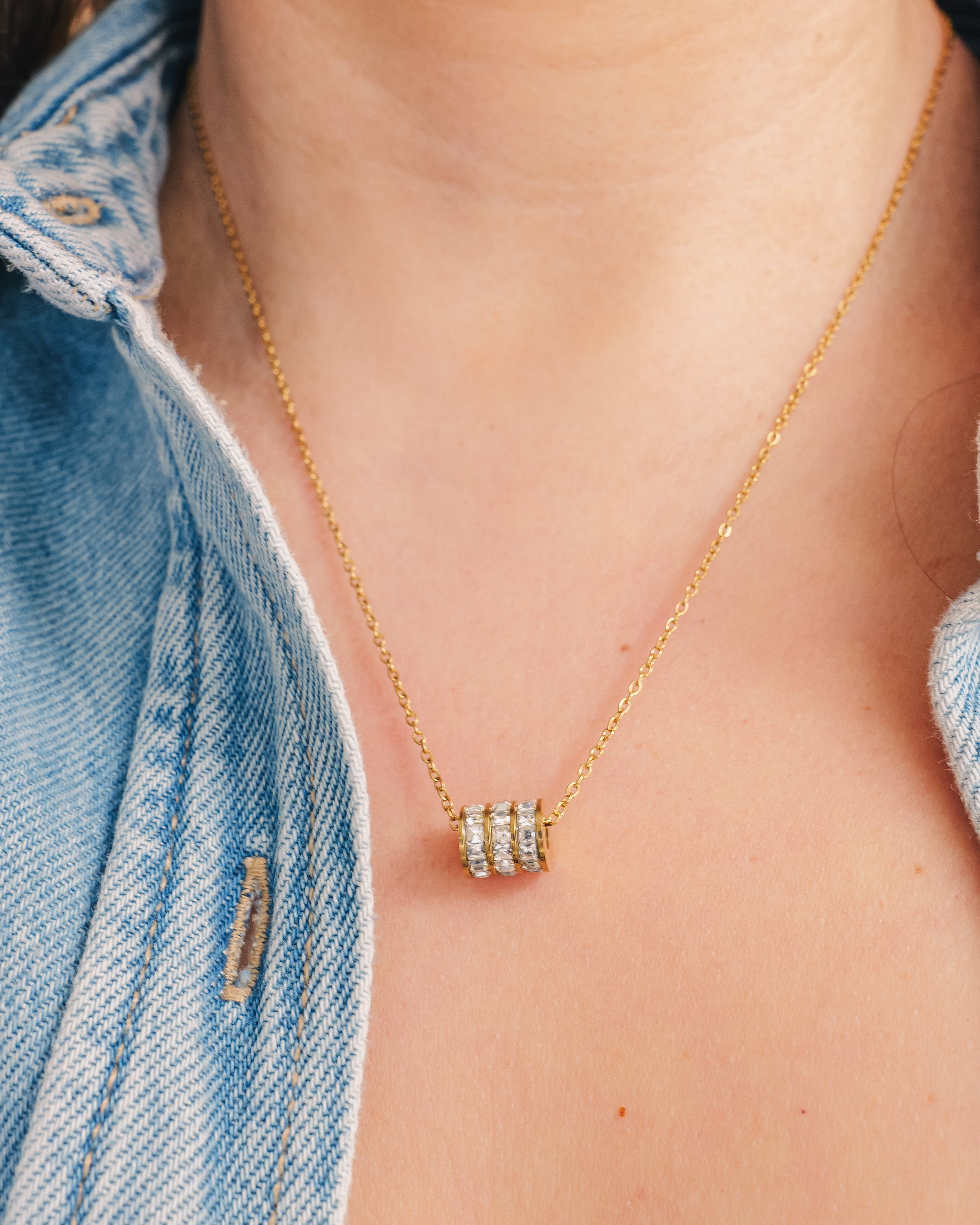 The Classic It-Girl Necklace and Bracelet Set