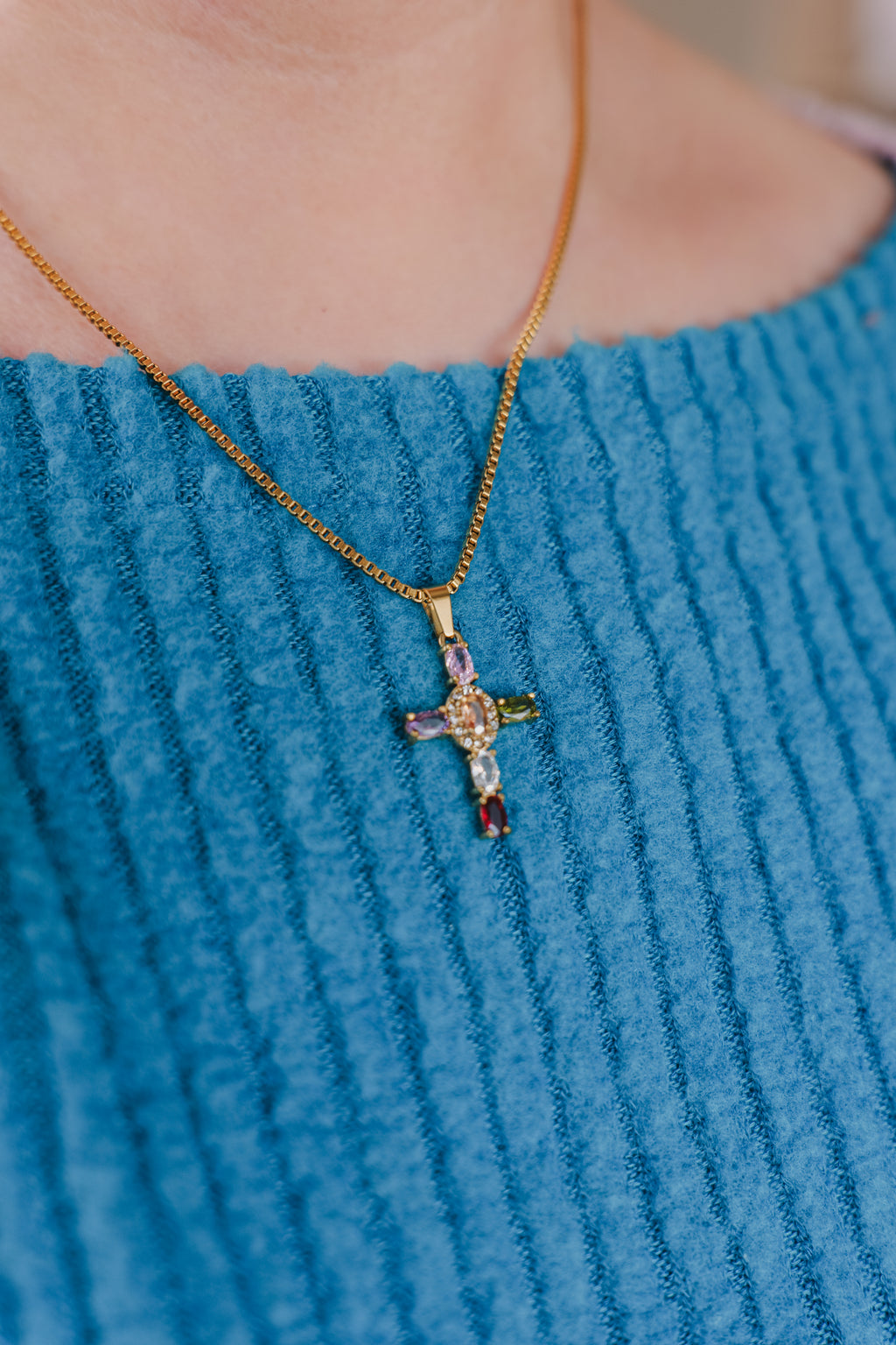 Valentina Gold Cross Pendant Necklace – Non-Tarnish Waterproof Necklace