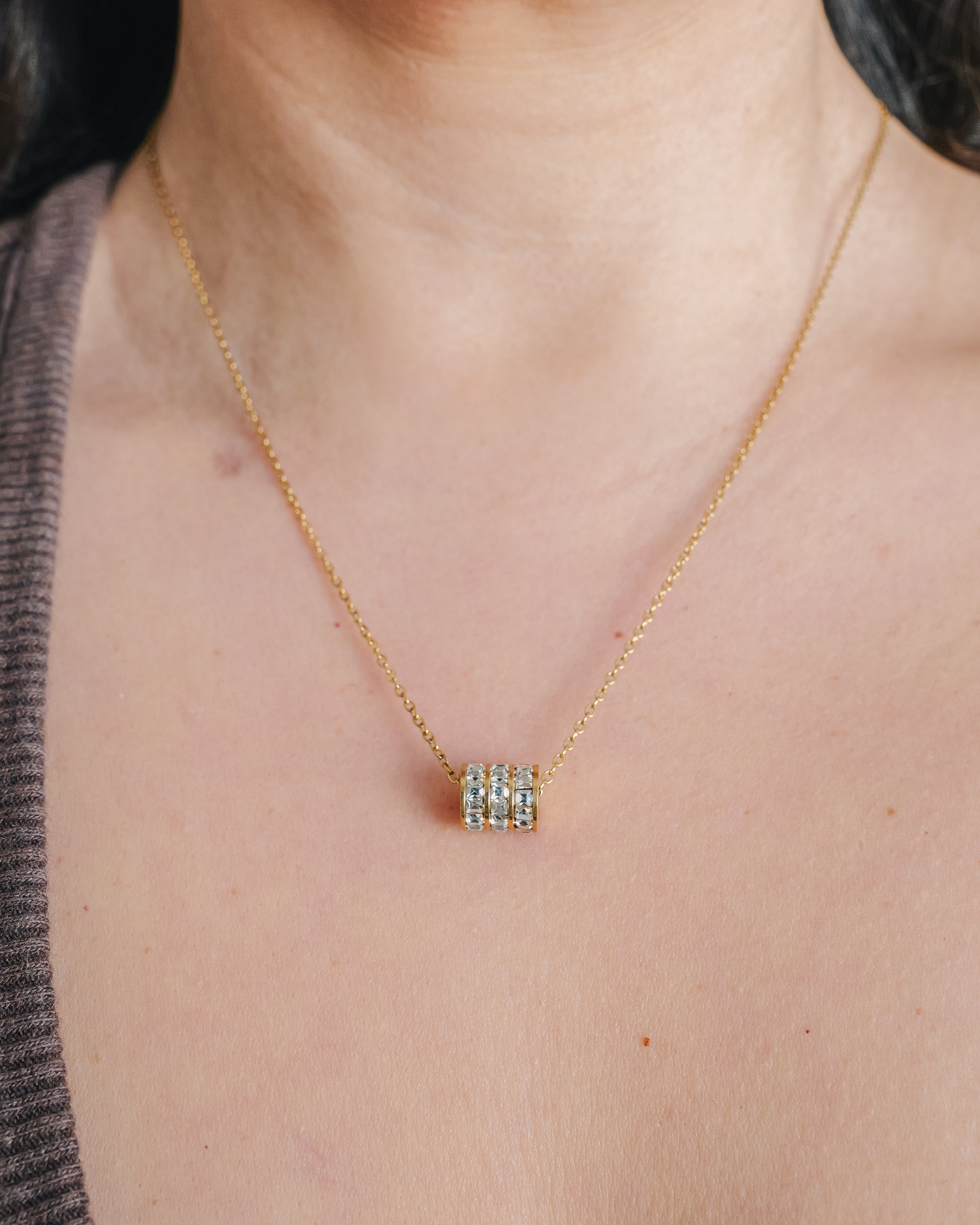 The Classic It-Girl Necklace and Bracelet Set