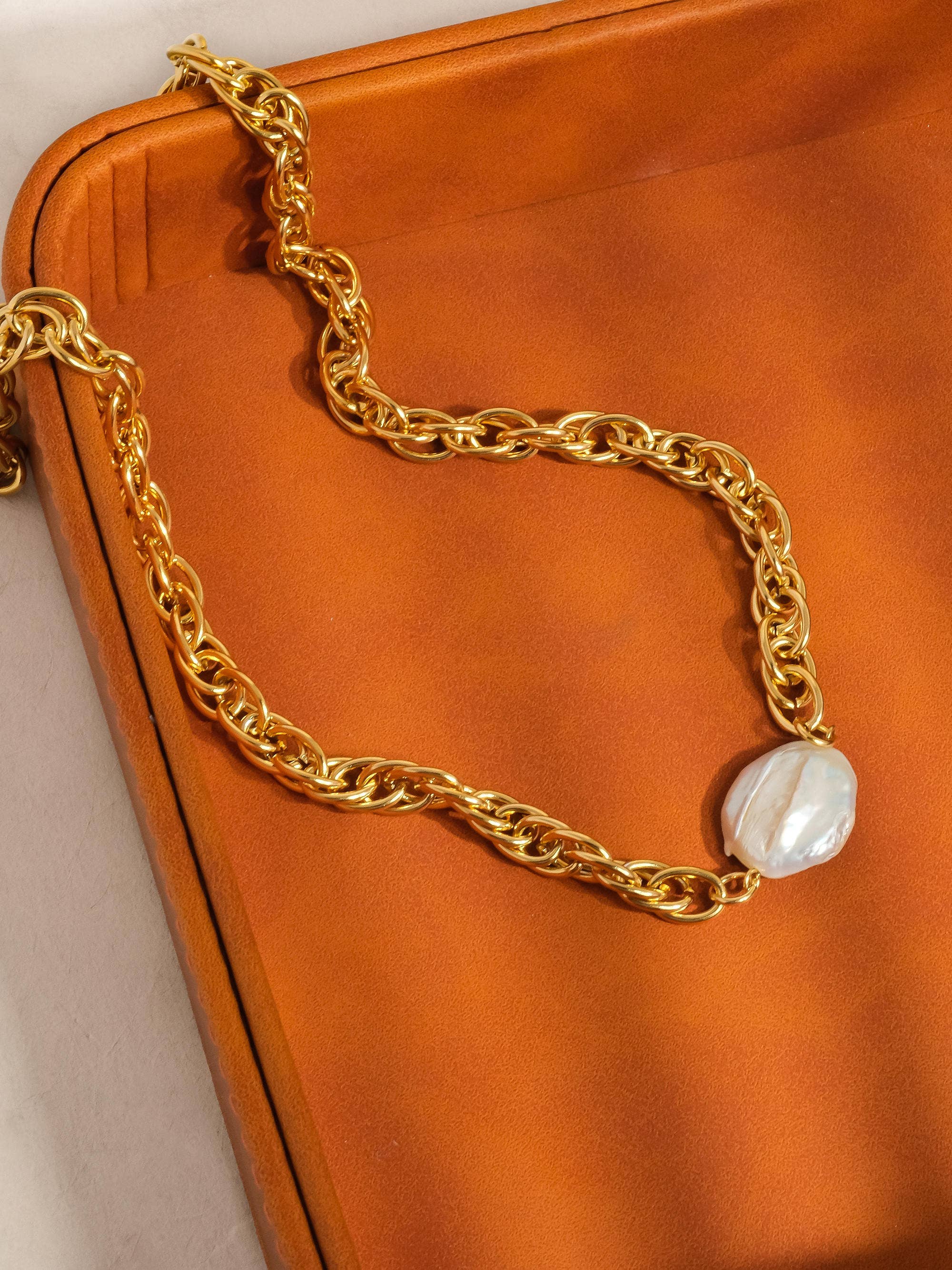 Lory 18K Non-Tarnish Bold Pearl Chain Necklace