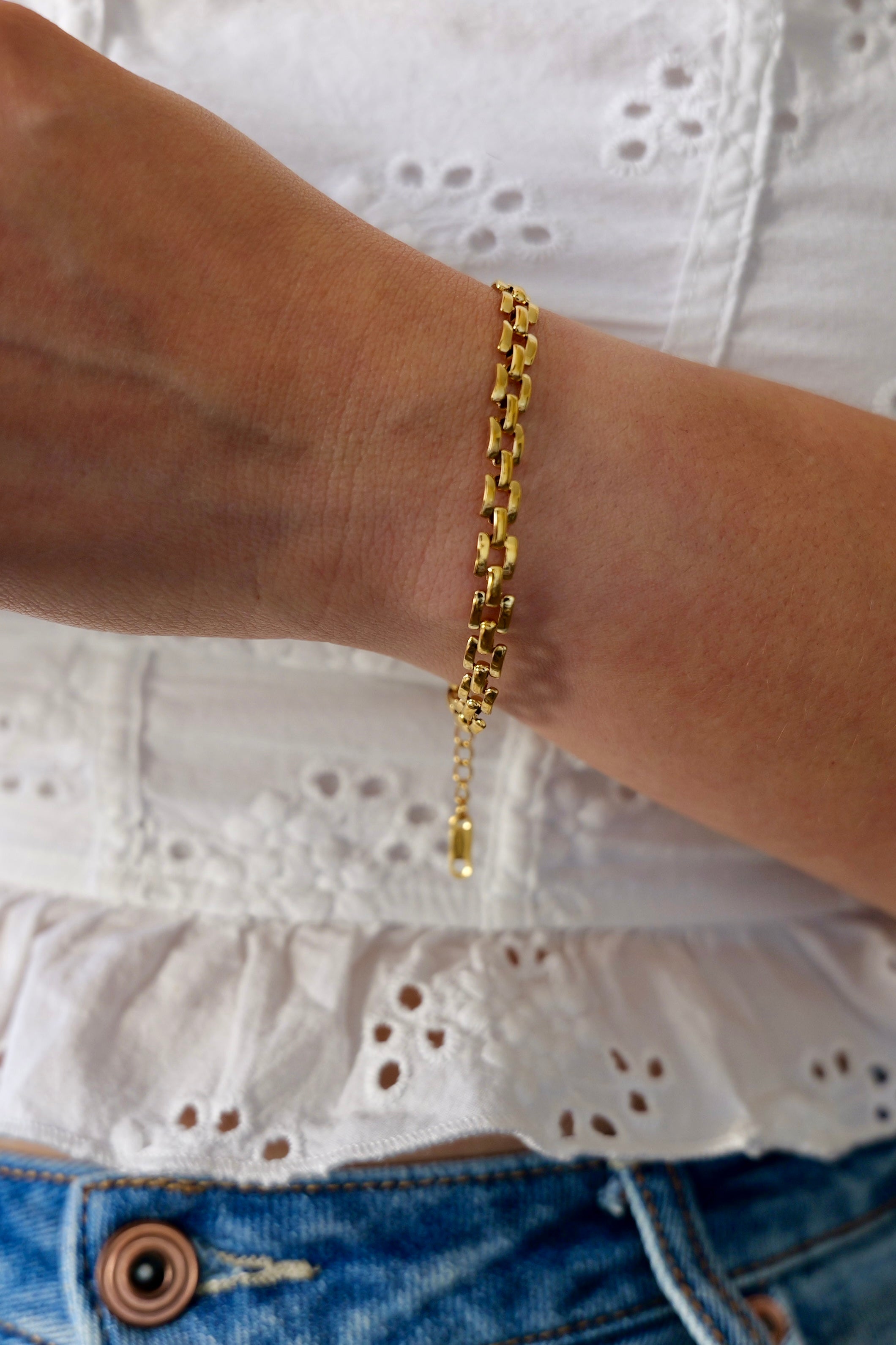 Anya 18K Gold Non-Tarnish Flat Chain Bracelet