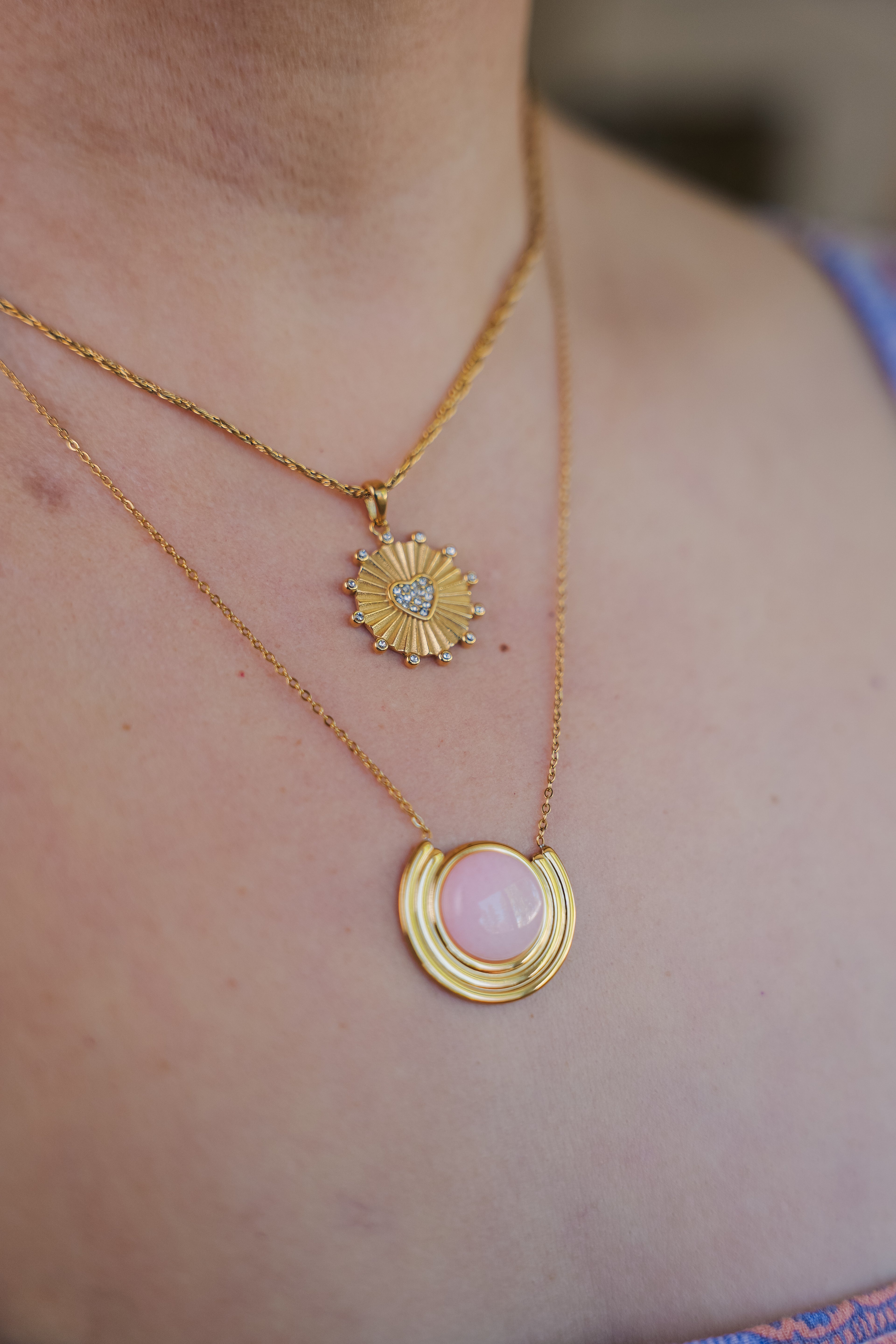 Mentally on a Cruise-Pink Stone Gold Necklace – Non-Tarnish Waterproof Stainless Steel Pendant Necklace