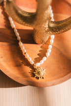 Sunlight small pearl necklace