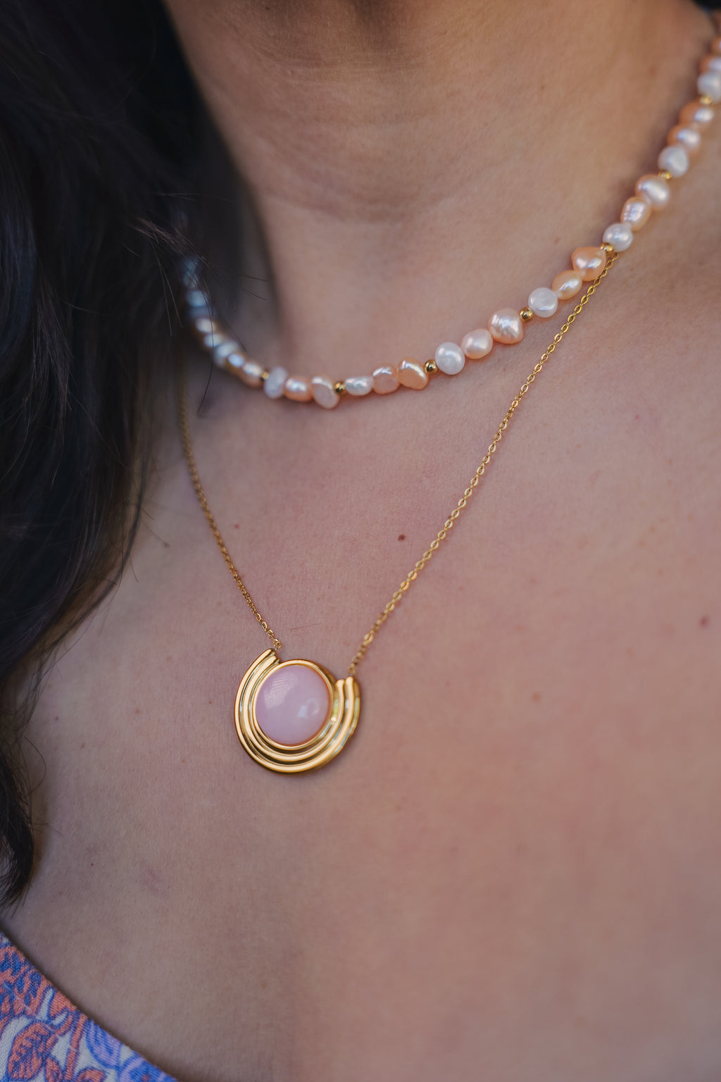 Mentally on a Cruise-Pink Stone Gold Necklace – Non-Tarnish Waterproof Stainless Steel Pendant Necklace
