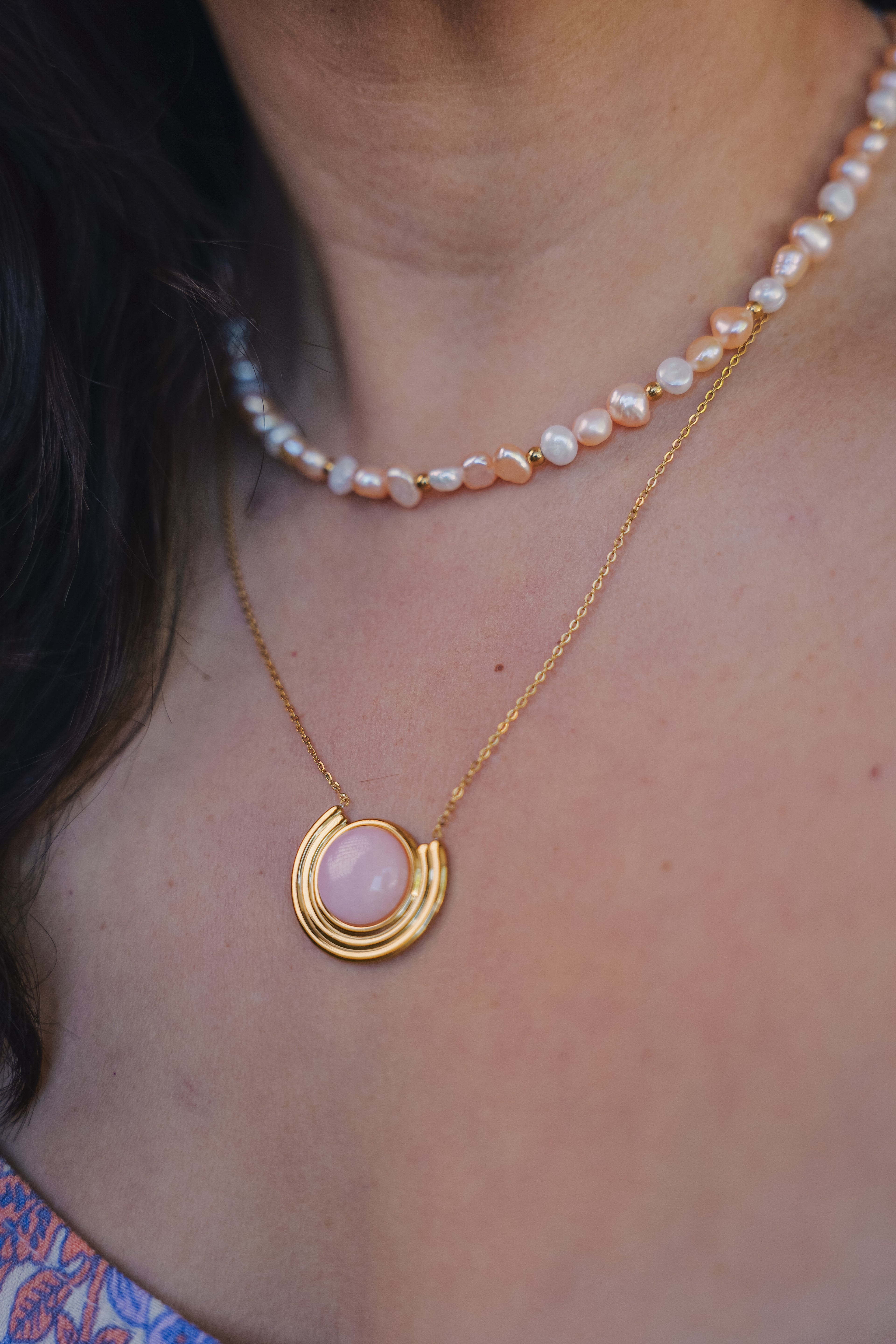 Mentally on a Cruise-Pink Stone Gold Necklace – Non-Tarnish Waterproof Stainless Steel Pendant Necklace
