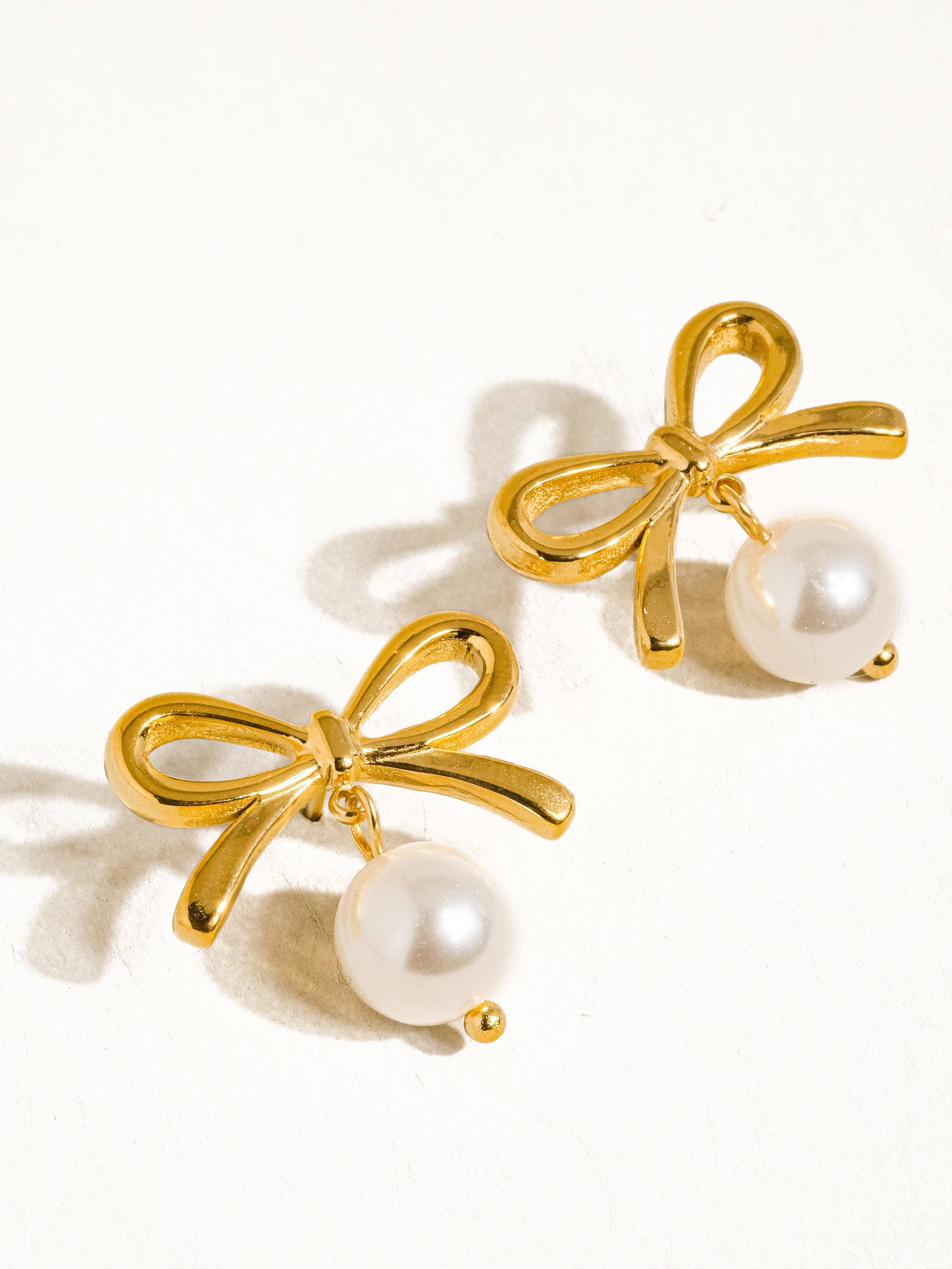 Sandy 18K Gold Non-Tarnish Bow Pearl Earring