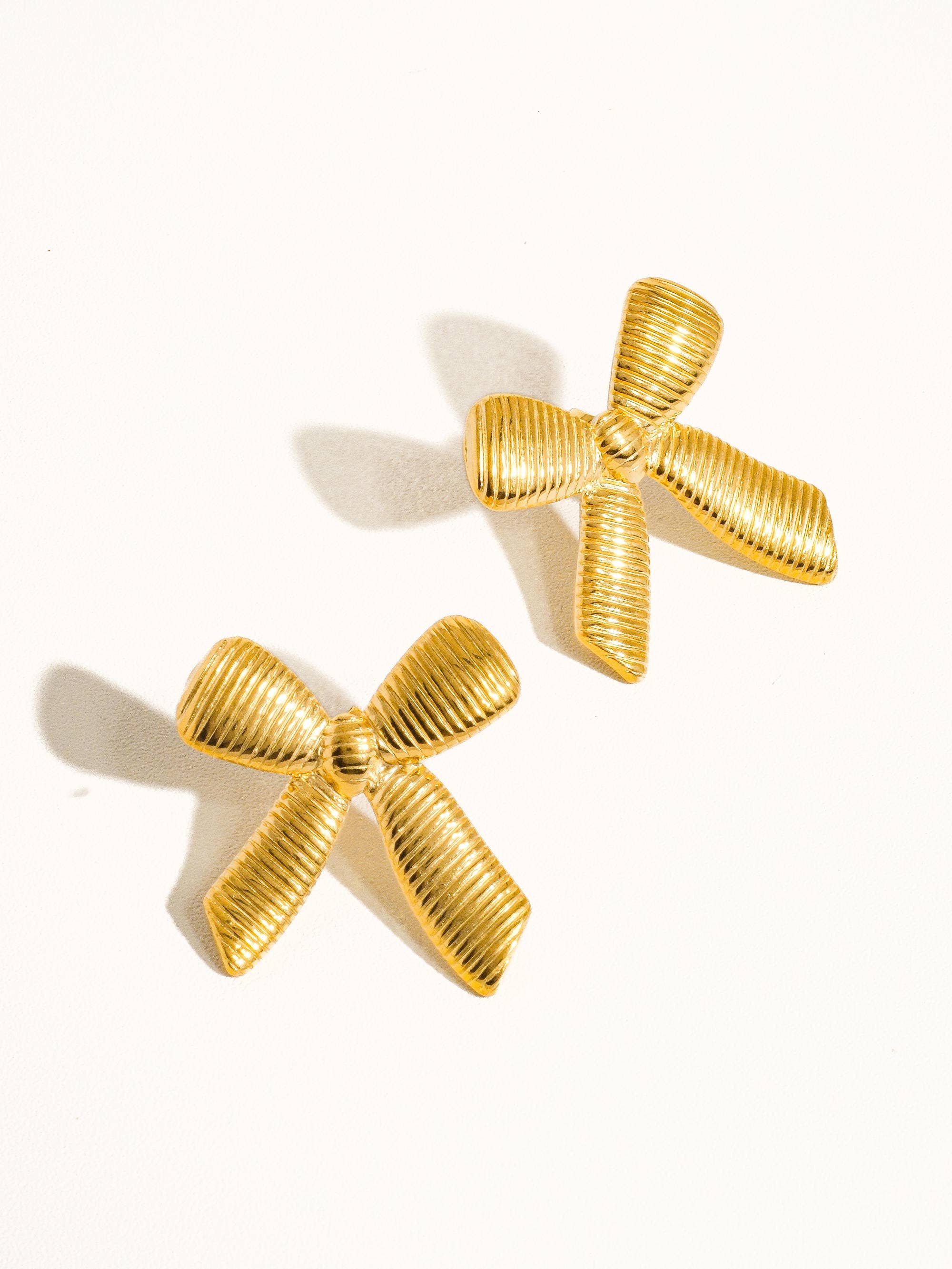 Lillian 18K Gold Non-Tarnish Bow Chunky Studs