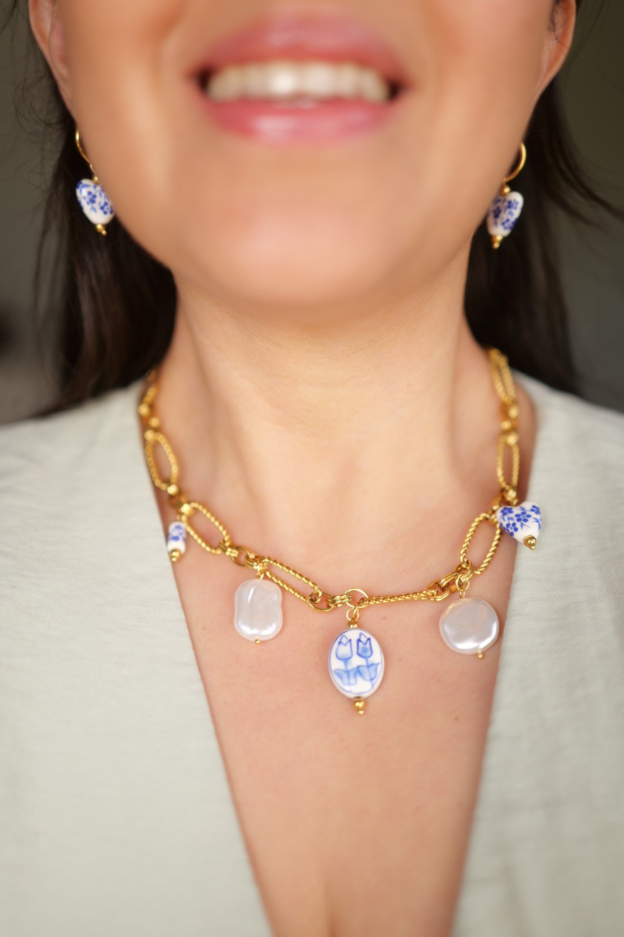 Riela 18K Gold Non-Tarnish Ceramic Floral Chain Necklace