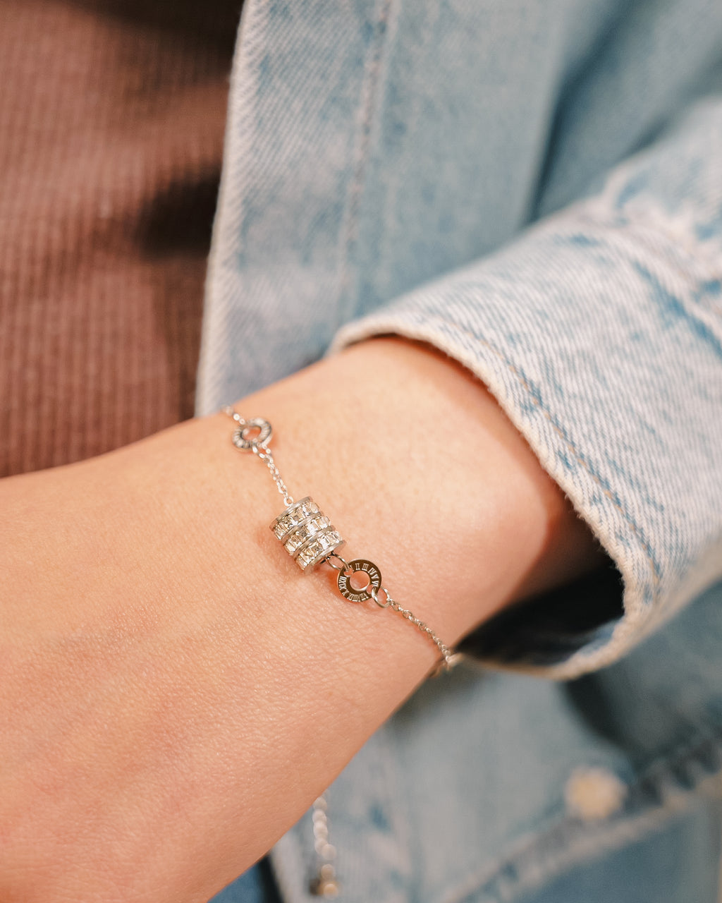 The Classic It-Girl Necklace and Bracelet Set