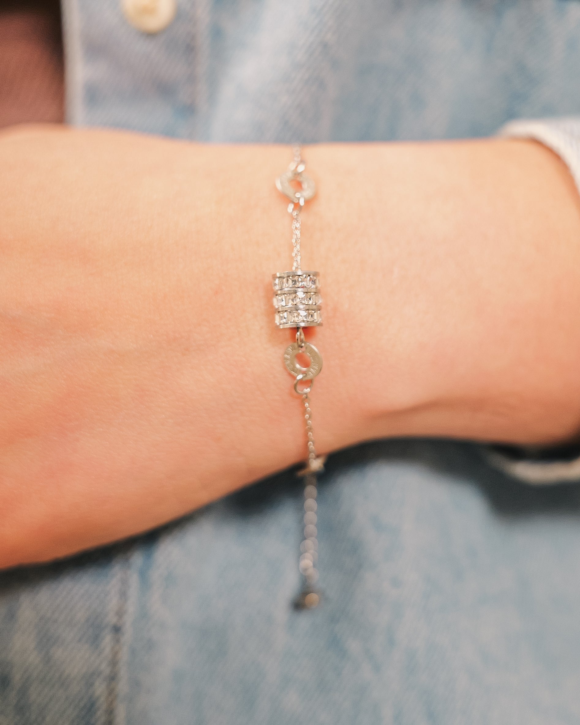 The Classic It-Girl Necklace and Bracelet Set