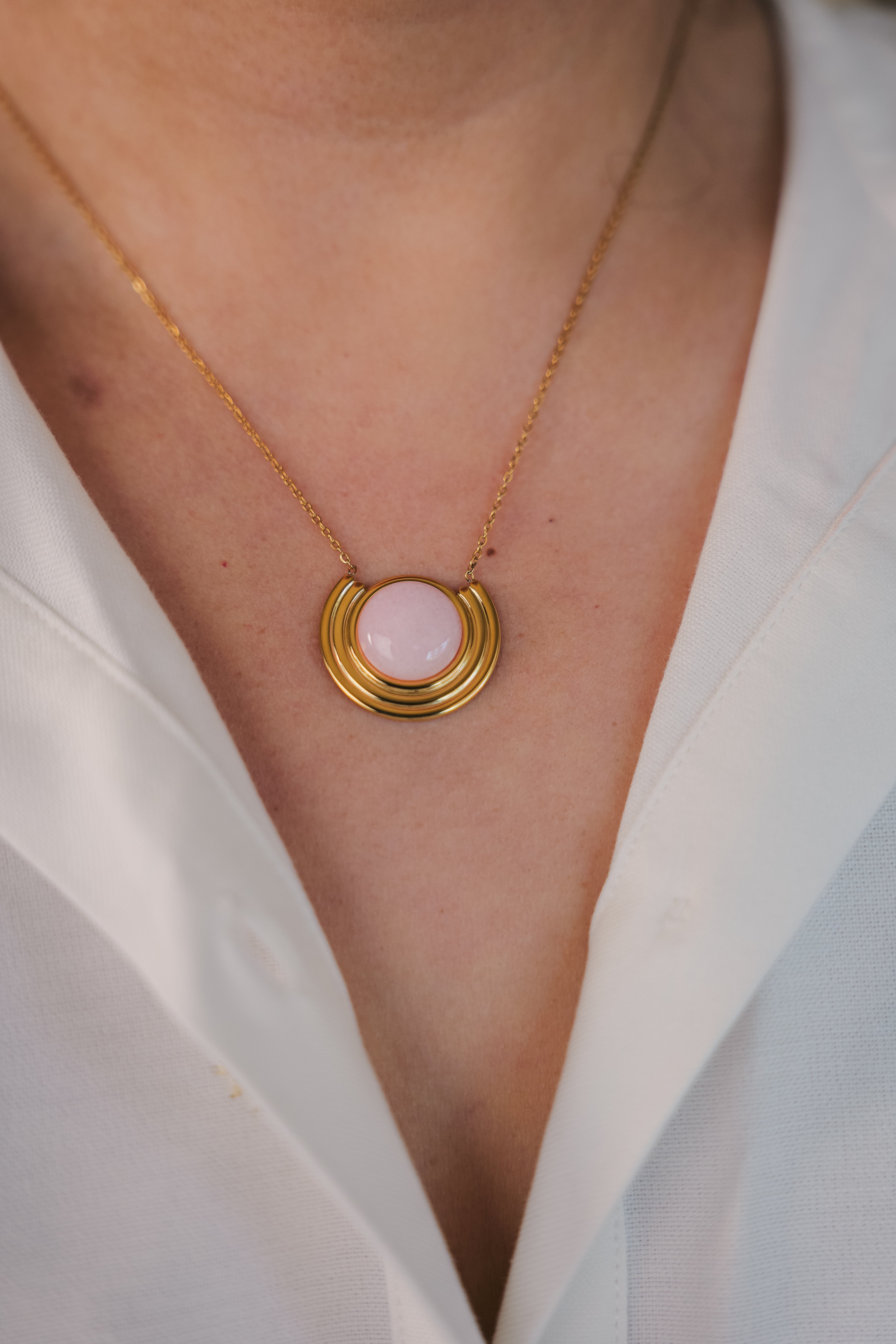Mentally on a Cruise-Pink Stone Gold Necklace – Non-Tarnish Waterproof Stainless Steel Pendant Necklace