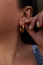 Darcy 18K Gold Plated Non-Tarnish Wavy Oval Hoop Earring