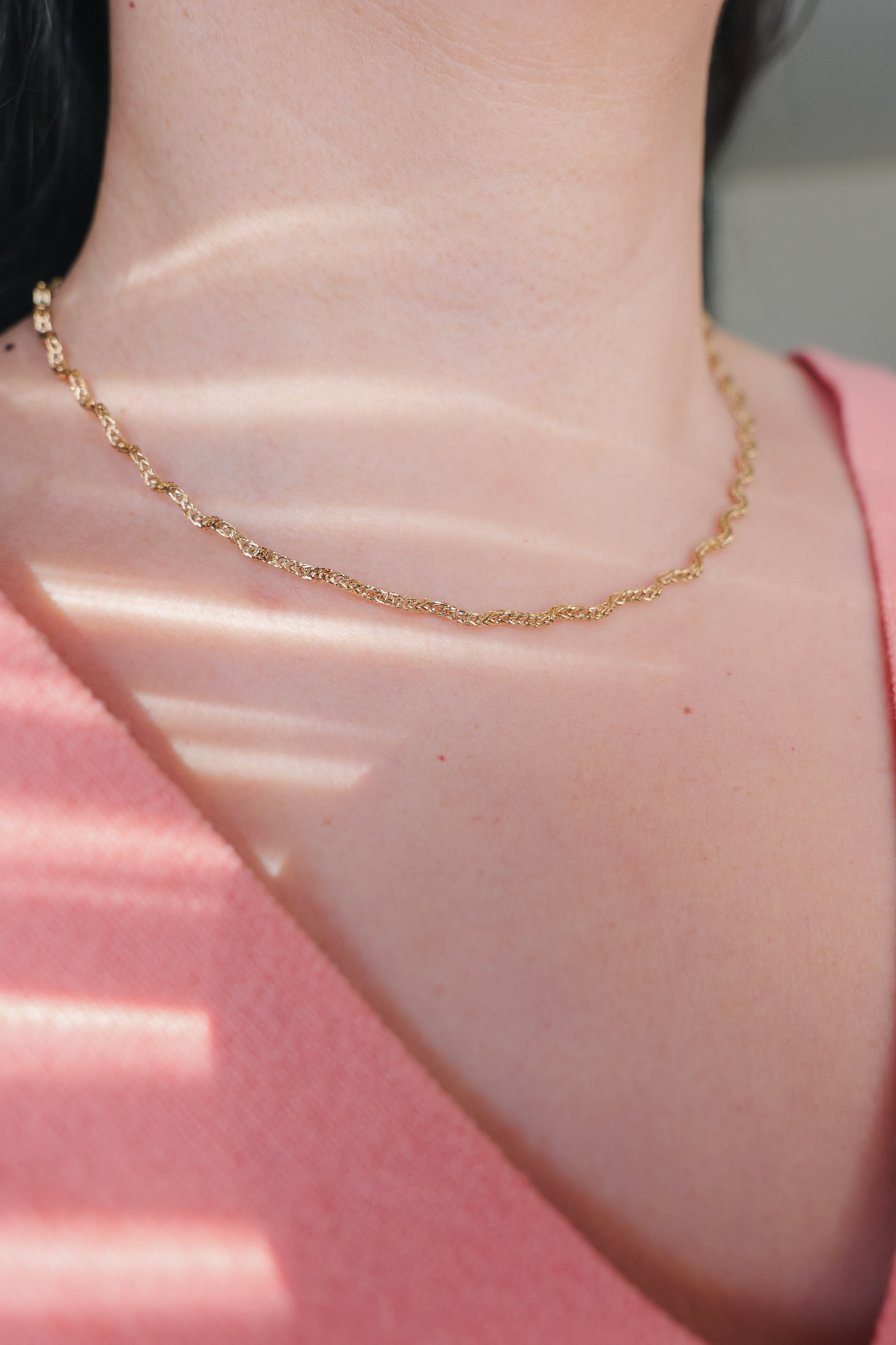 Mila Wavy Gold Necklace