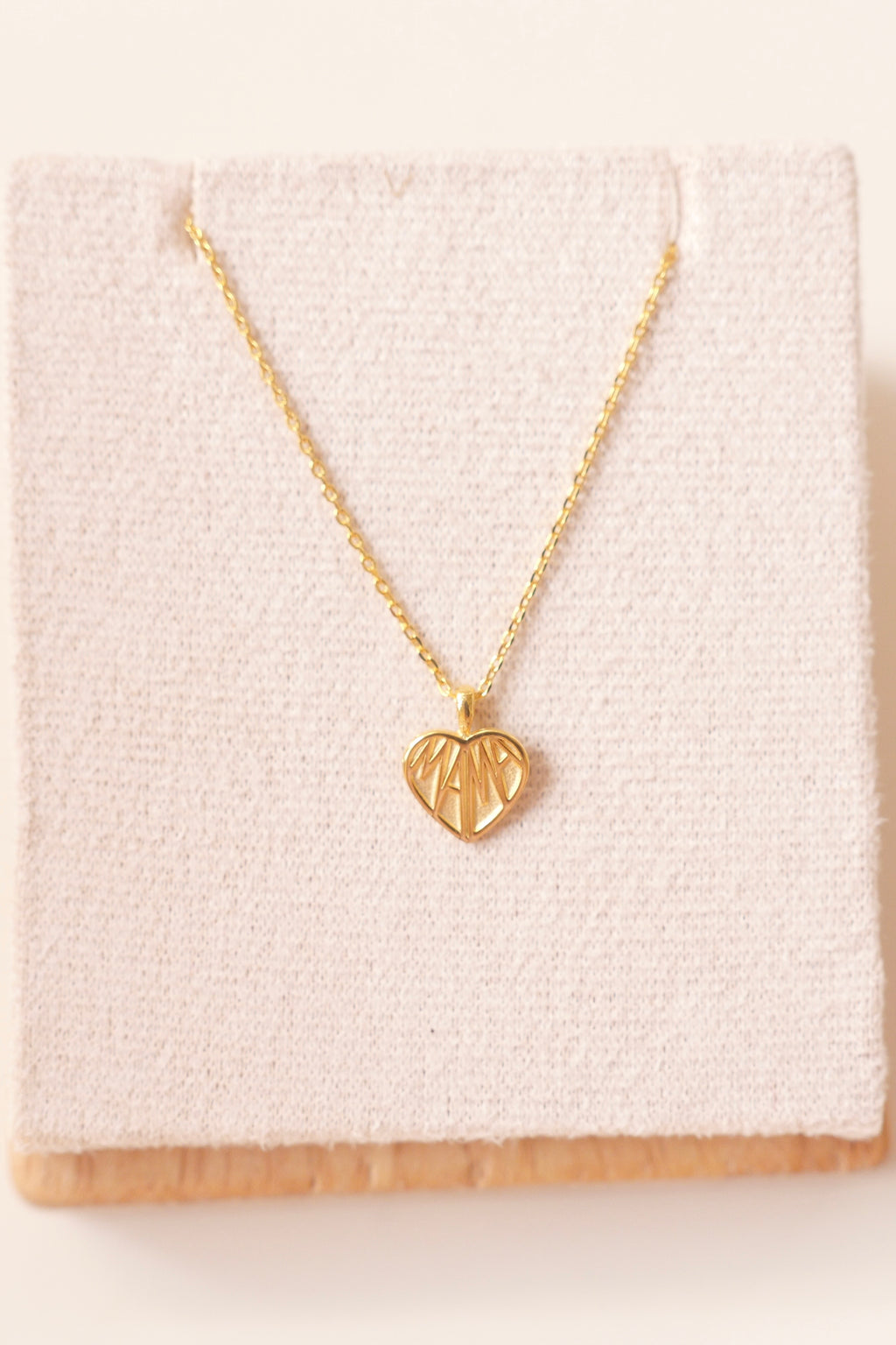 Mama Heart Pendant Necklace