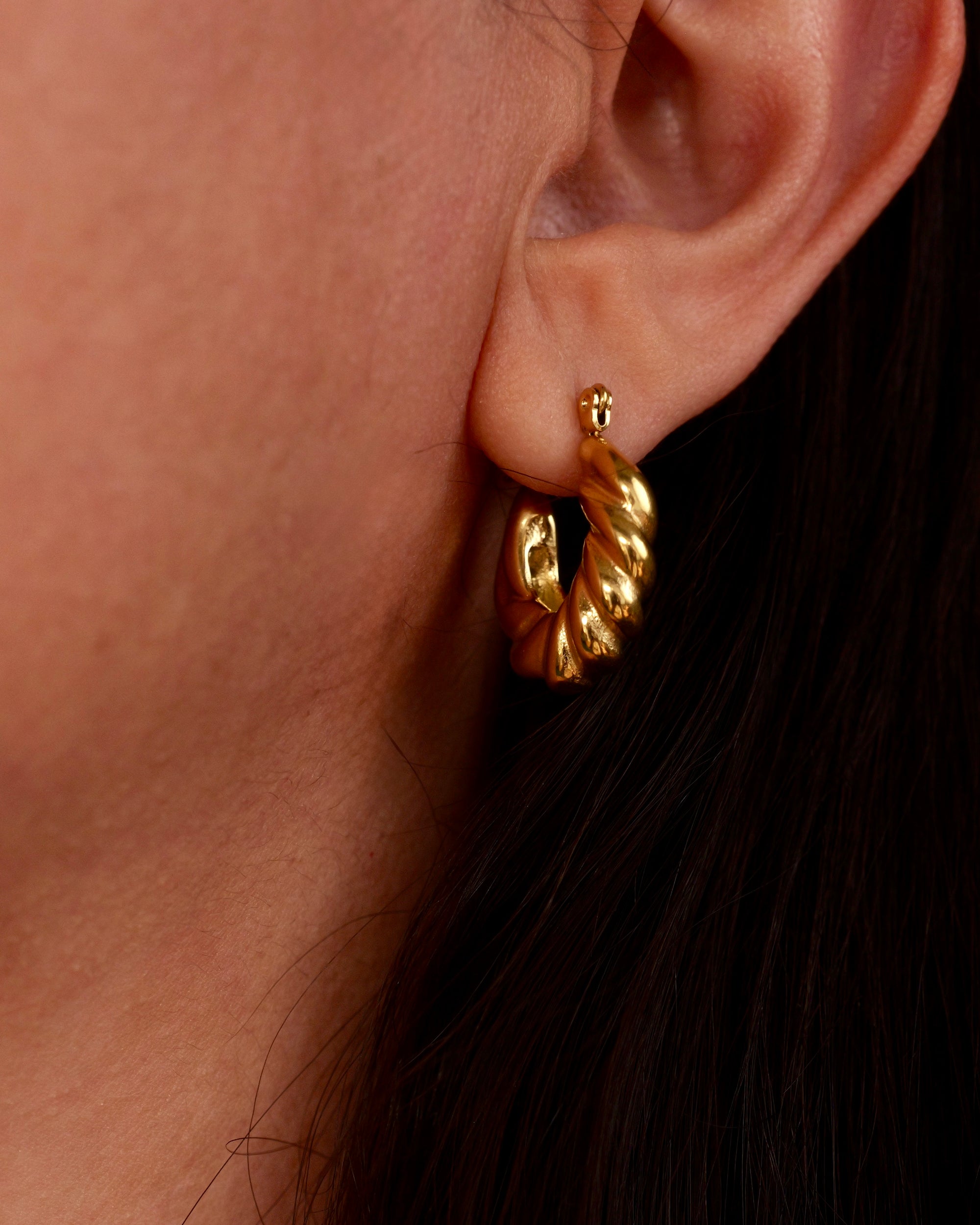 Kimberly 18K Gold Non-Tarnish Twisted Hoop Earring