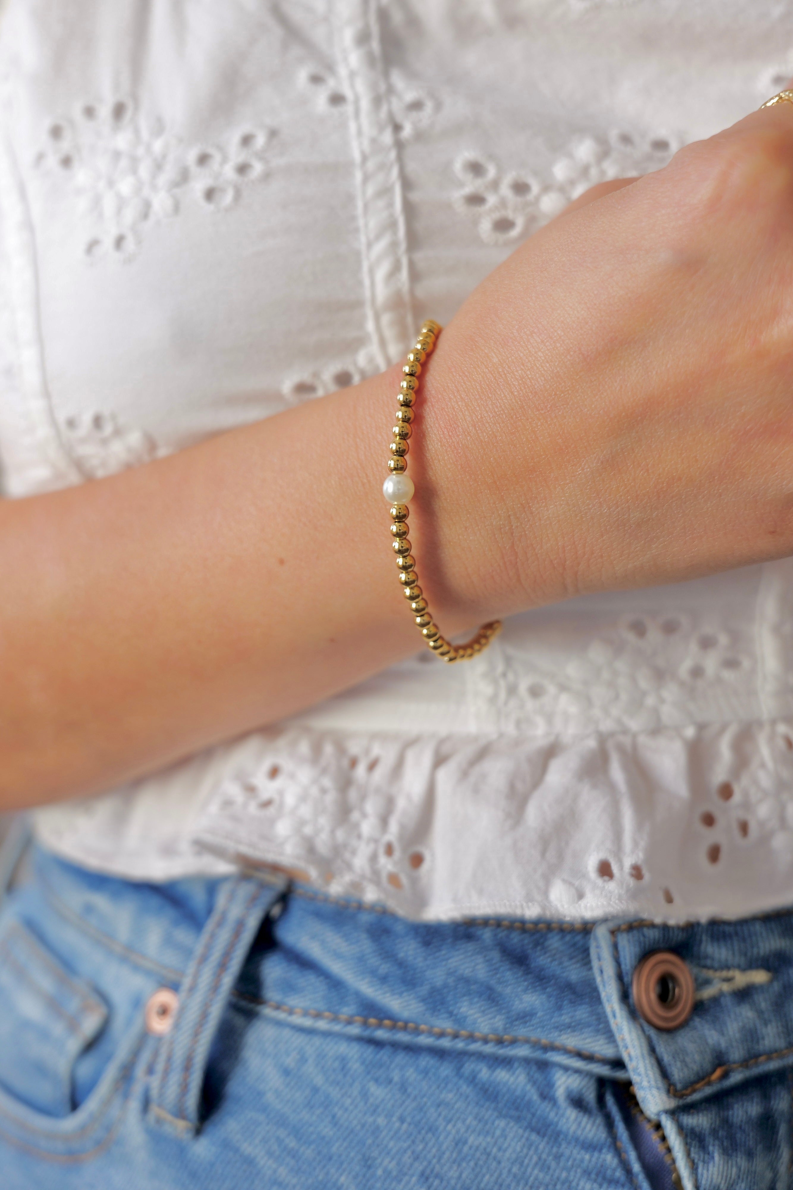Izzy 18K Gold Stainless Steel Stretch Bracelet with Pearl