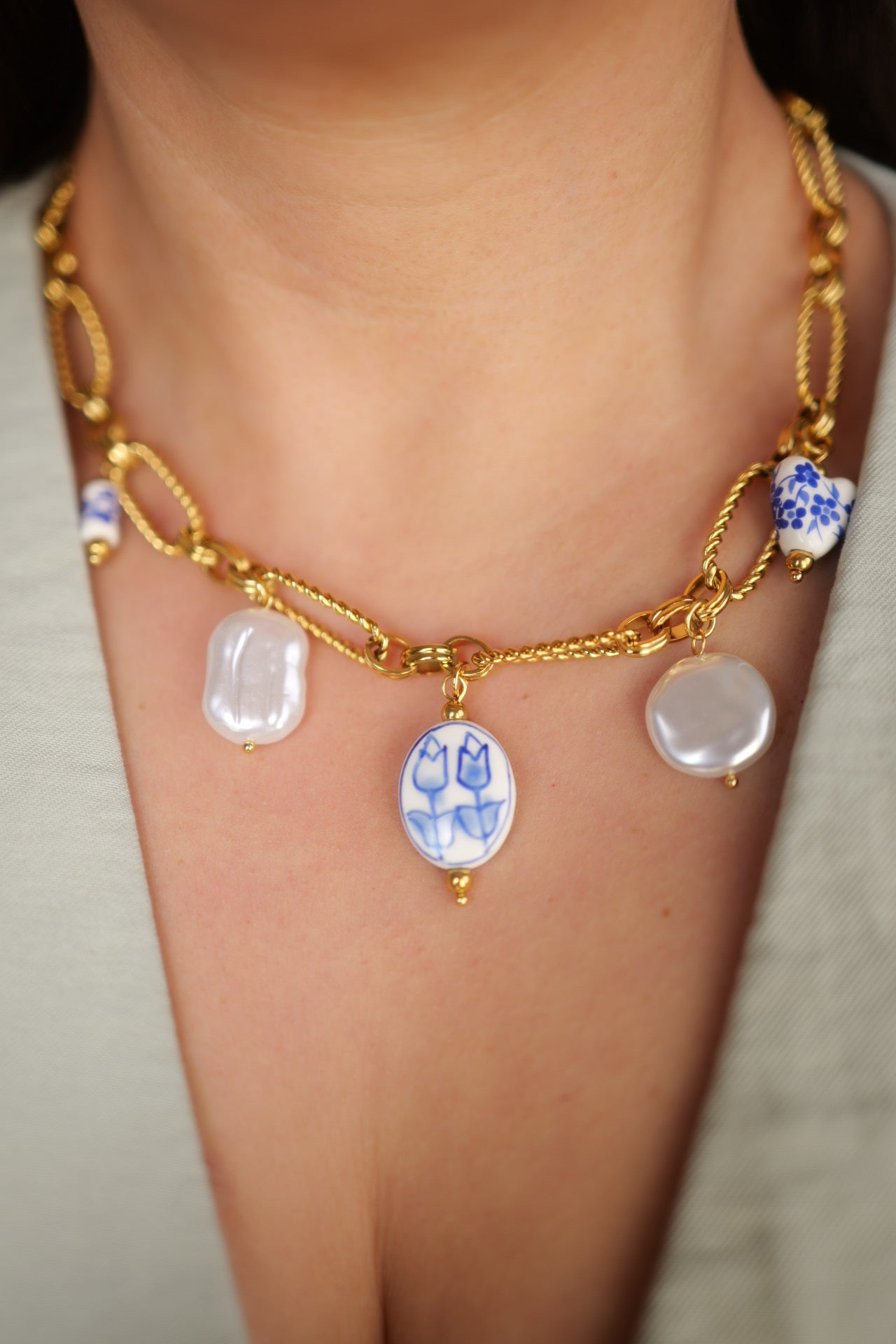 chunky charm gold necklace