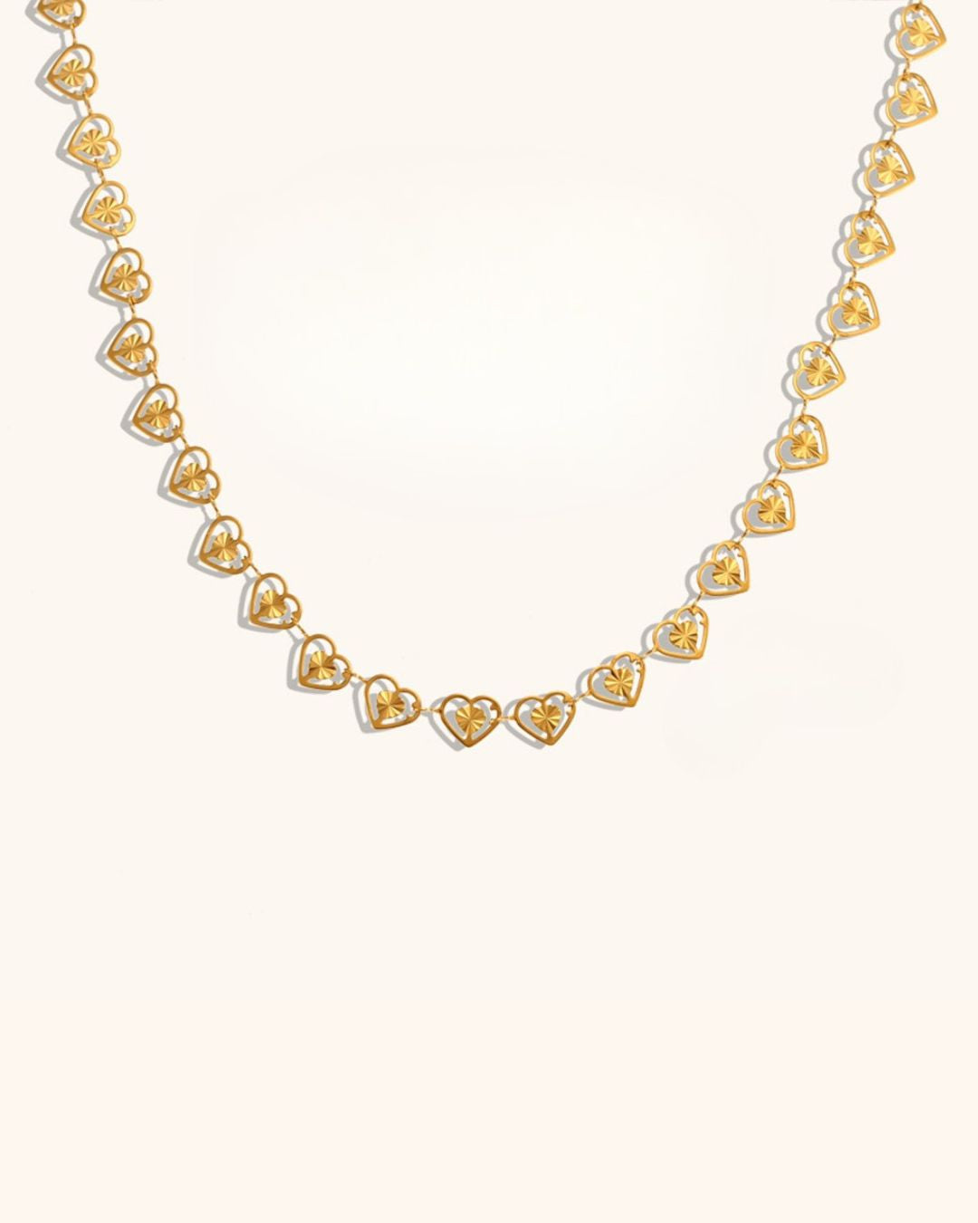 Amelia Dainty Heart Chain Necklace – Waterproof & Non-Tarnish Gold