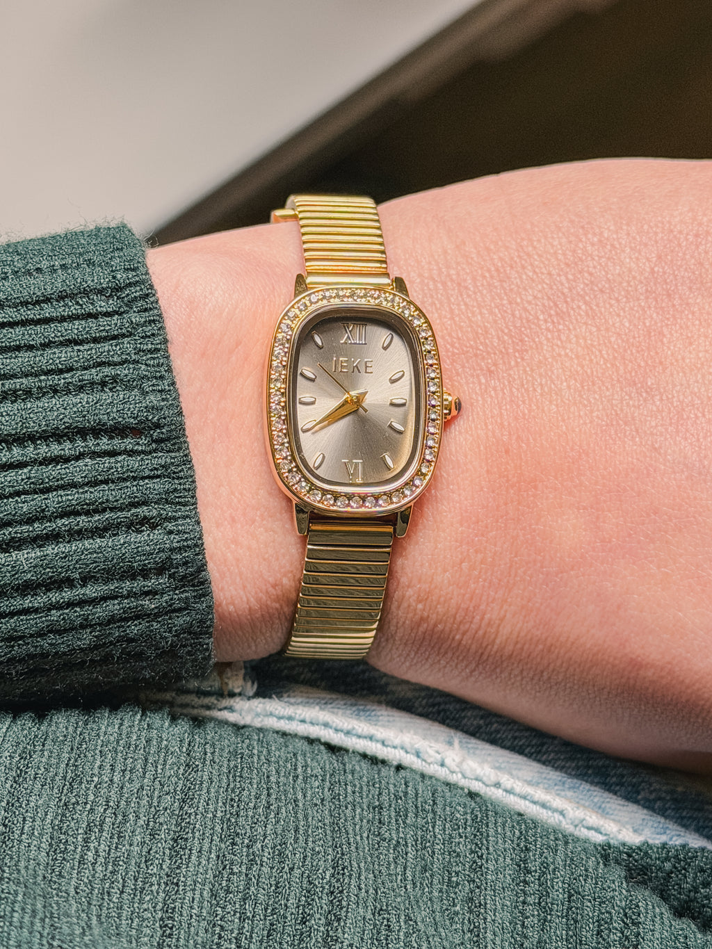 vintage style stainless steel watch cz frame