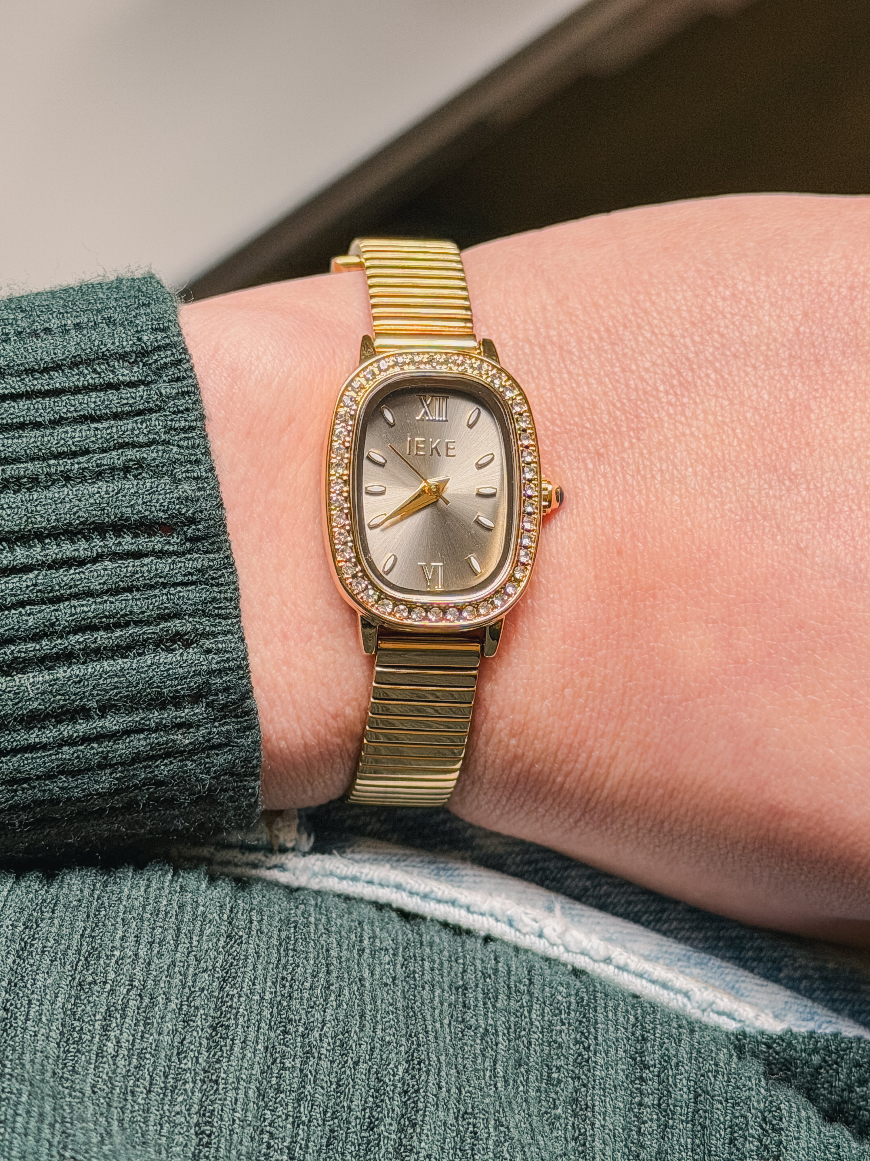 vintage style stainless steel watch cz frame